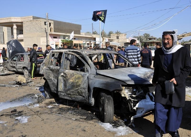 © Reuters. مقتل 8 في تفجيرين في بغداد وحولها والتحالف يستهدف مواقع الدولة الإسلامية