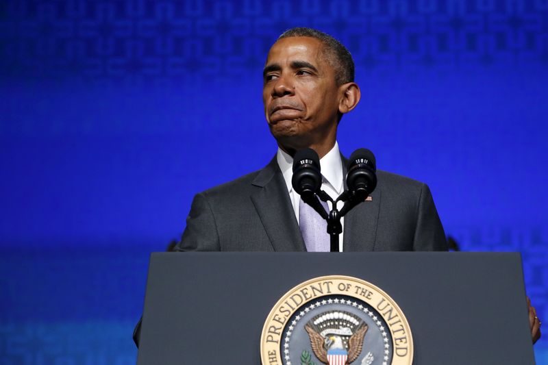 © Reuters. مسؤولون: أوباما لم يستبعد اتخاذ خطوات إضافية ضد الدولة الإسلامية