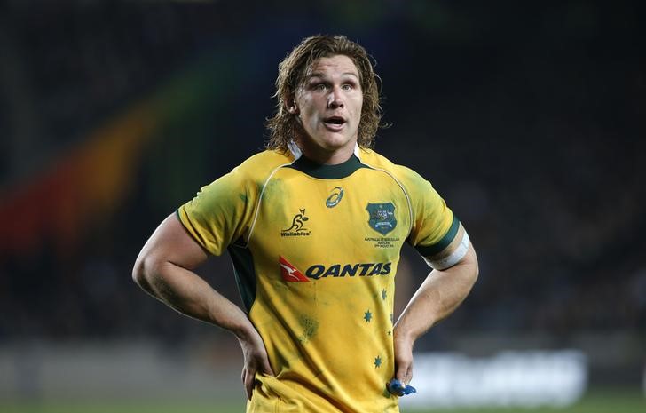 © Reuters. Hooper, captain of Australia's Wallabies, reacts after losing to New Zealand's All Blacks during their second Bledisloe Cup rugby championship match at Eden Park in Auckland