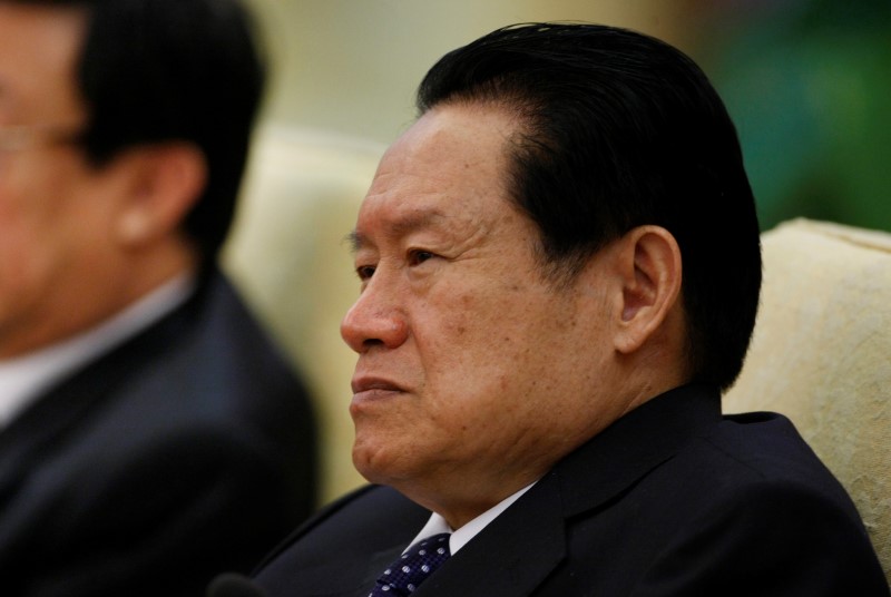 © Reuters. PRISON À VIE POUR ZHOU YONGKANG