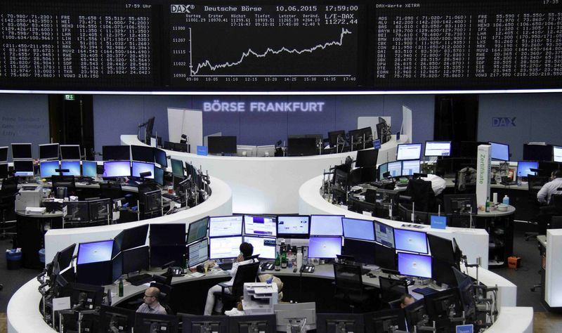 © Reuters. Las bolsas europeas caen en la apertura, con Zodiac tocada por un 'profit warning'