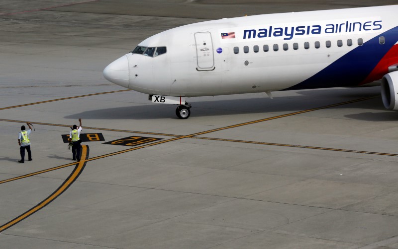 © Reuters. طائرة للخطوط الماليزية تهبط اضطراريا في ملبورن بعد دقائق من إقلاعها