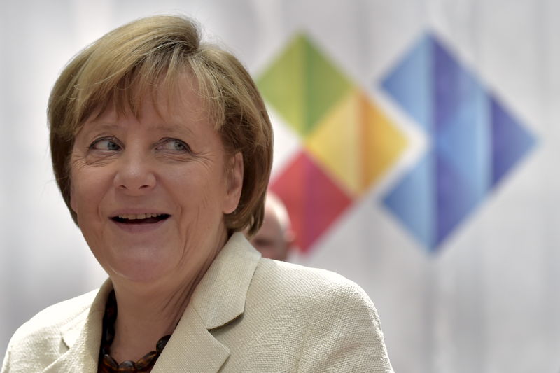 © Reuters. Merkel reclama a Grecia y acreedores voluntad para resolver diferencias