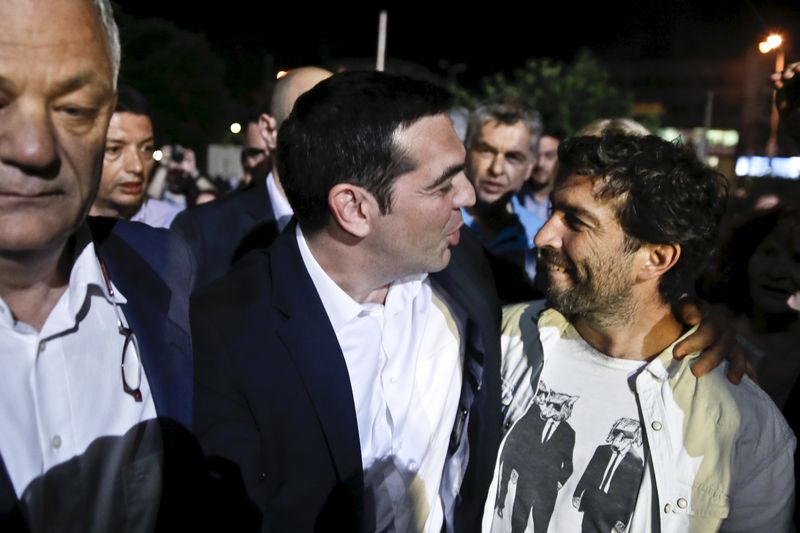 © Reuters. Tras la salida del FMI, la UE pone la pelota en el tejado de Grecia