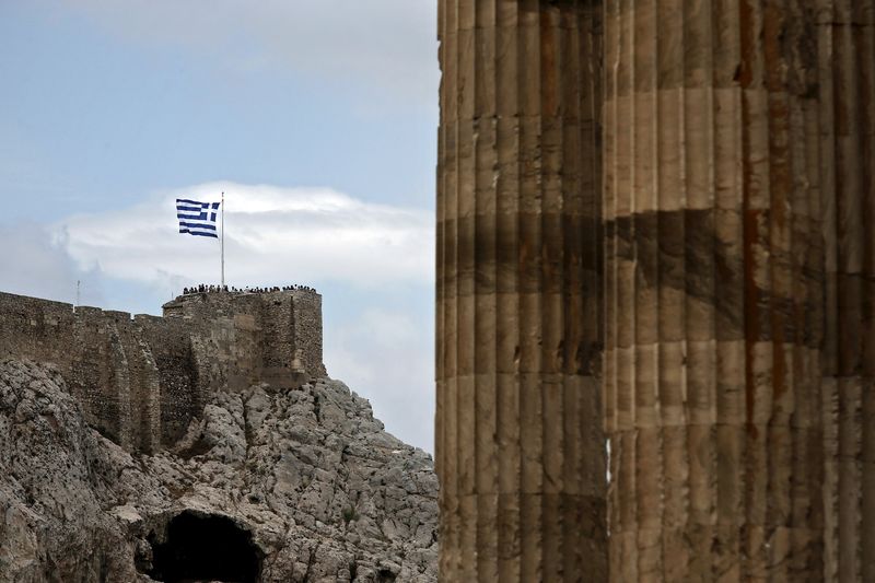 © Reuters. La zona euro debate formalmente el impago griego por primera vez