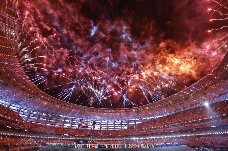 © Reuters. ليدي جاجا تبهر الجماهير في افتتاح النسخة الأولى لدورة الألعاب الأوروبية