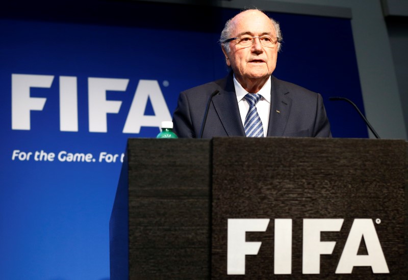 © Reuters. FIFA President Sepp Blatter addresses a news conference at the FIFA headquarters in Zurich