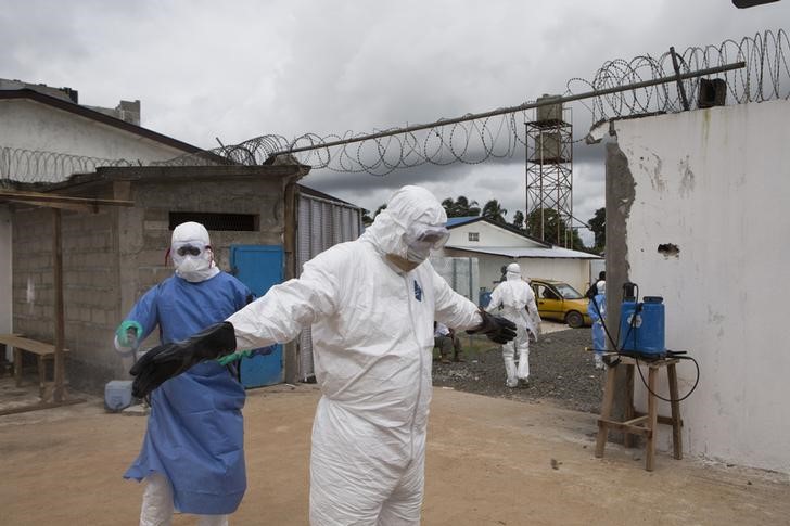 © Reuters. Crisis de ébola podría desatarse de nuevo y tendrá más impacto en el mundo: MSF