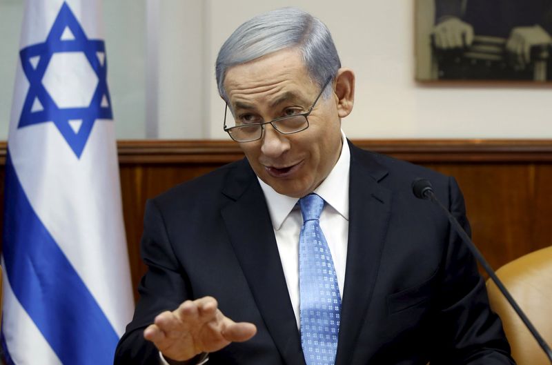 © Reuters. اسرائيل تتهم القوى العالمية بالرضوخ لإيران في الاتفاق النووي