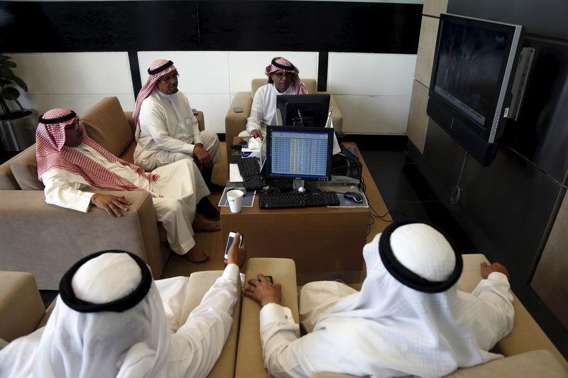 © Reuters. البورصة السعودية ترتفع قبيل فتحها أمام المستثمرين الأجانب