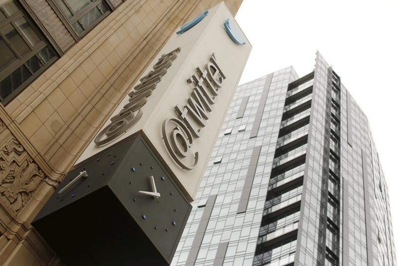 © Reuters. The Twitter logo is shown at its corporate headquarters  in San Francisco