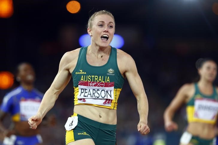 © Reuters. الأسترالية بيرسون تغيب عن بطولة العالم لألعاب القوى بسبب كسر في ذراعها