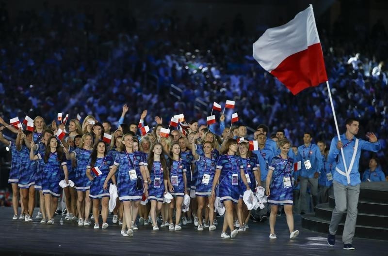 © Reuters. Competitors from Poland take part in the opening ceremony of the 1st European Games in Baku