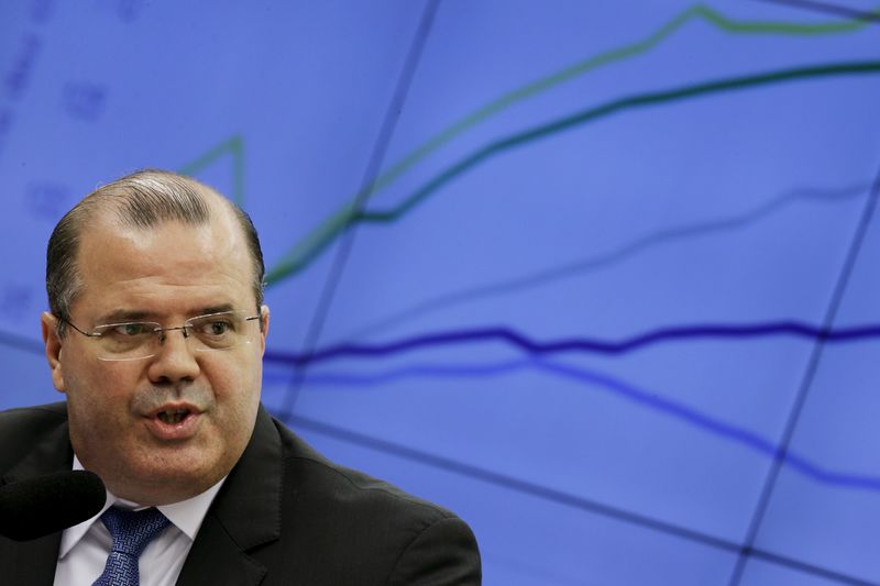 © Reuters. Presidente do Banco Central, Alexandre Tombini, durante audiência na Câmara dos Deputados 