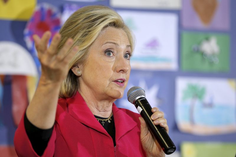 © Reuters. Democratic presidential candidate Hillary Clinton speaks about early childhood education during a campaign stop at the YMCA in Rochester