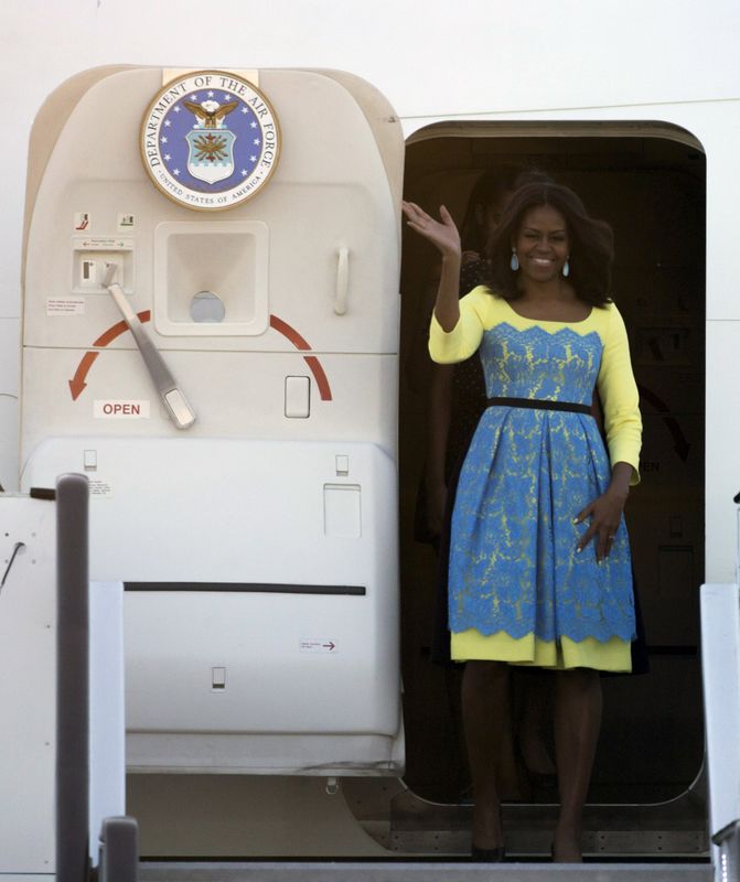 © Reuters. U.S. first lady Michelle Obama arrives at Stansted Airport, southern England