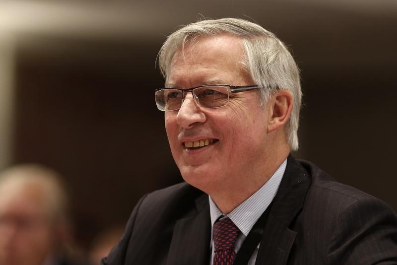 © Reuters. Bank of France Governor Christian Noyer attends a conference of central bankers hosted by the Bank of France in Paris