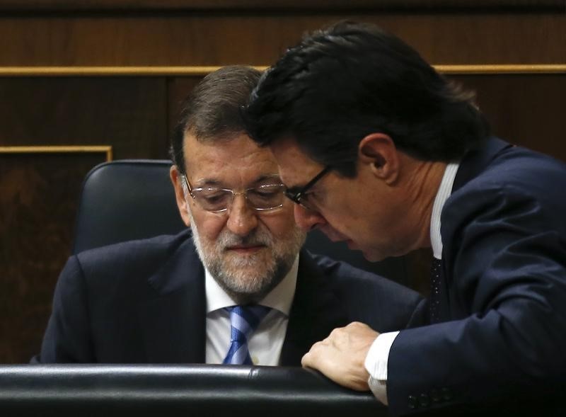 © Reuters. Nueve grupos pujarán por las seis nuevas licencias de TDT en España
