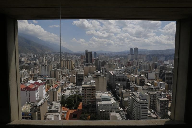 © Reuters. A view shows Caracas as seen from the top of the Central Bank building
