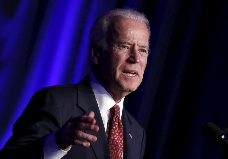 © Reuters. Vice President Biden speaks at the BlueGreen Alliance Foundation's 2015 Good Jobs, Green Jobs Conference