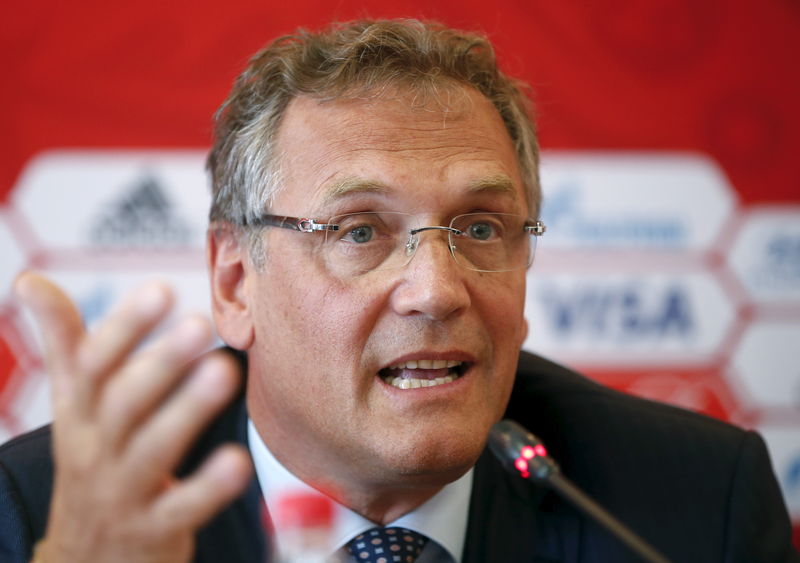 © Reuters. Secretário-geral da Fifa, Jérôme Valcke, concede entrevista coletiva em Samara