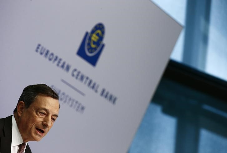 © Reuters. ECB President Draghi addresses a news conference in Frankfurt