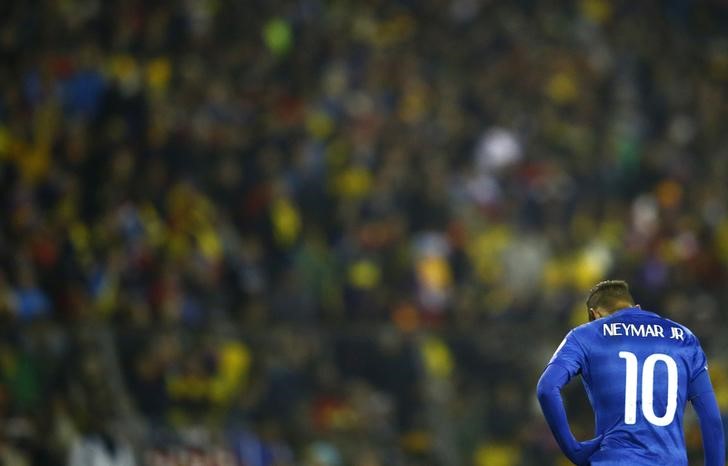 © Reuters. Neymar na partida Brasil x Colômbia