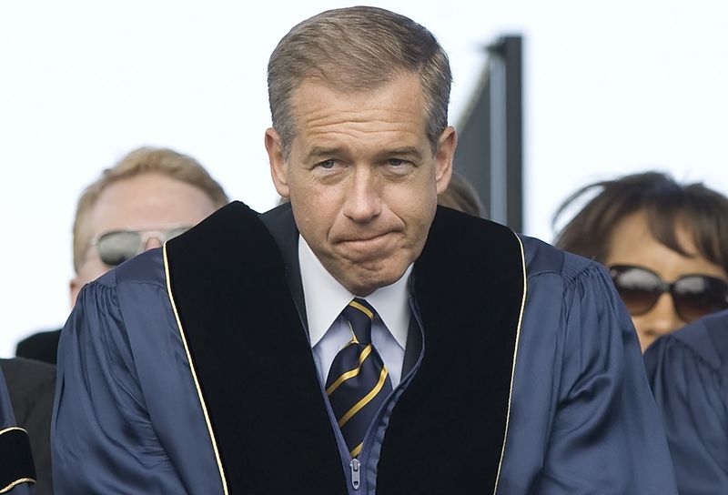 © Reuters. NBC News anchor Brian Williams prepares to receive an honorary doctorate in humane letters from George Washington Universityl in Washington