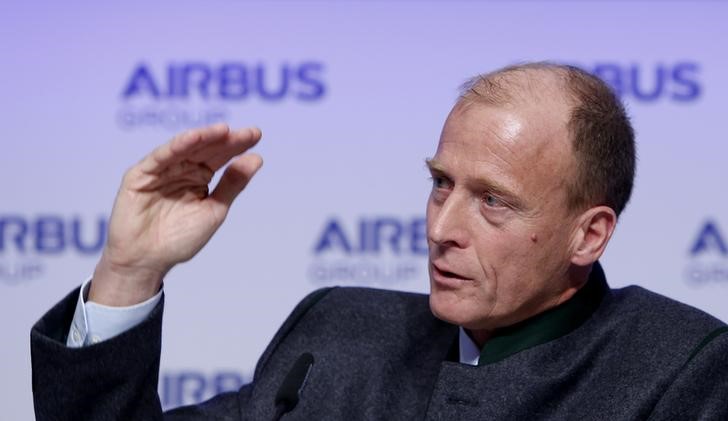 © Reuters. Enders, CEO of Airbus Group gestures during company's annual news conference in Munich