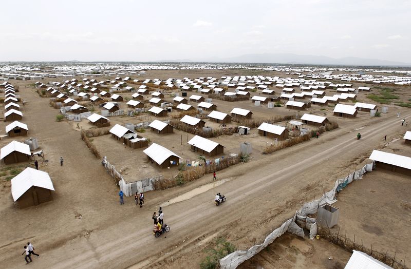 © Reuters. An aerial view shows recently constructed houses at the Kakuma refugee camp in Turkana District, northwest of Kenya's capital Nairobi