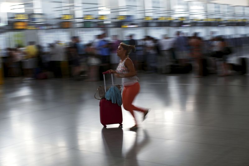 © Reuters. España registra un nuevo récord de turistas en mayo  