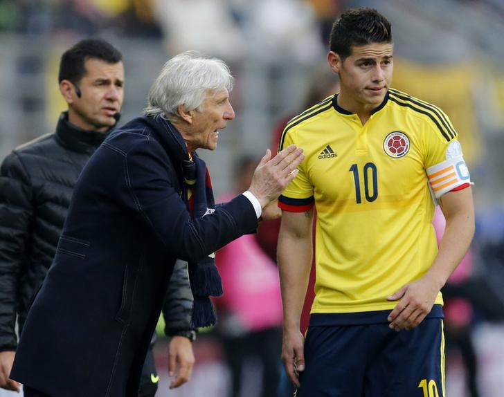 © Reuters. Hablar del Colombia-Argentina como un duelo personal con Messi es "injusto", dice James