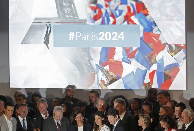 © Reuters. París anuncia su candidatura para convertirse en sede olímpica en 2024