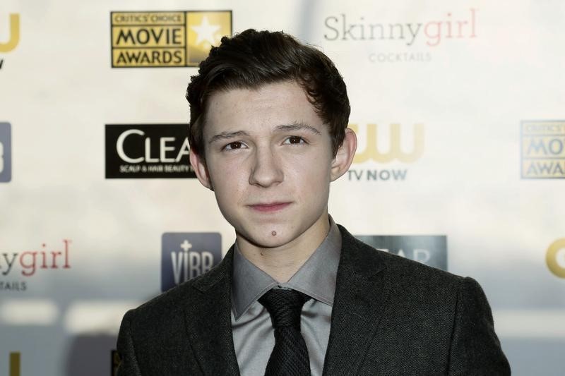 © Reuters. Ator Tom Holland durante o 2013 Critic's Choice Awards, em Santa Monica, nos Estados Unidos