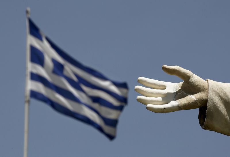 © Reuters. Bandeira grega vista em Atenas