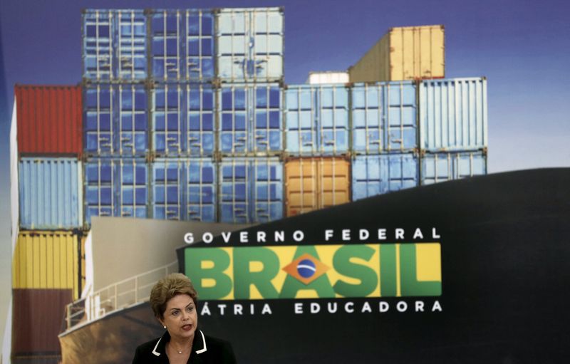 © Reuters. Presidente Dilma Rousseff lança plano de exportações no Planalto