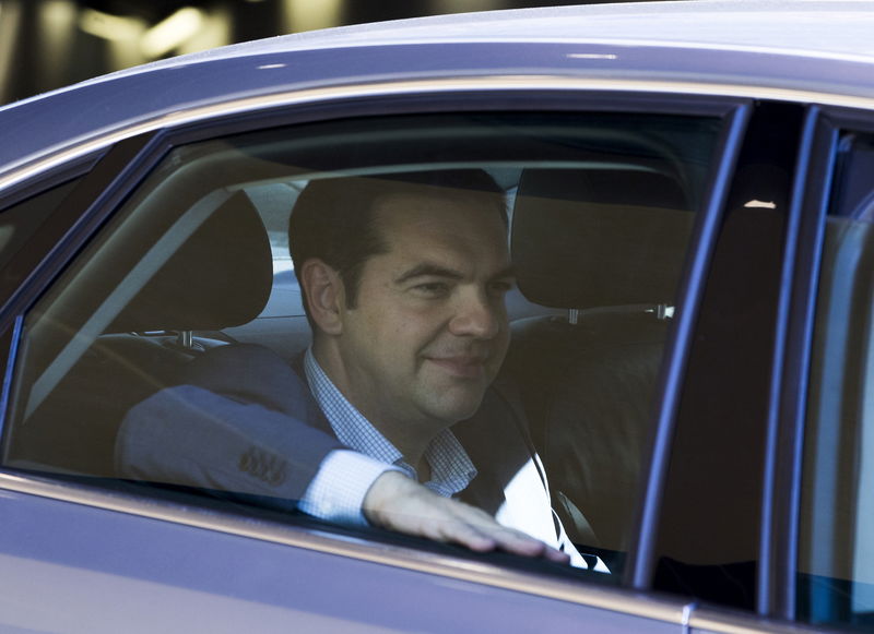 © Reuters. Primeiro-ministro da Grécia, Alexis Tsipras, deixa a sede da Comissão Europeia