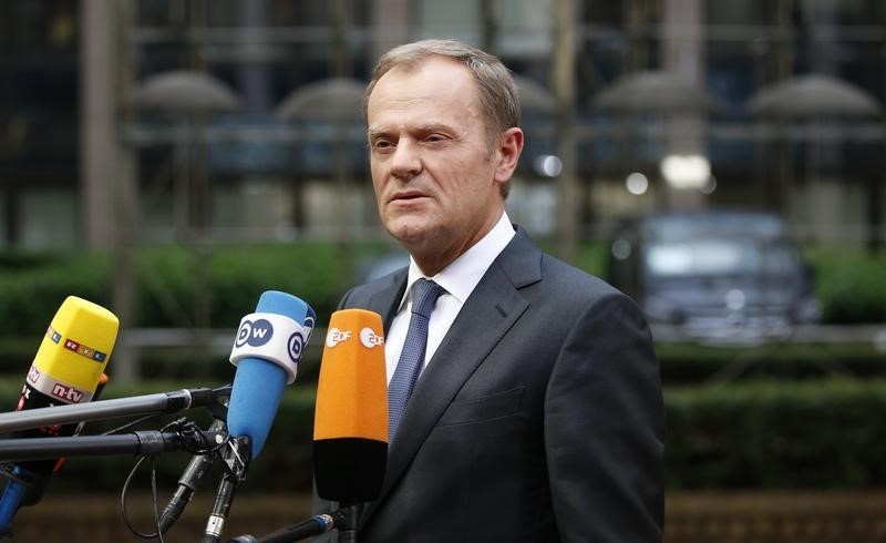 © Reuters. European Council President Tusk arrives to attend a Eurozone emergency summit on Greece in Brussels