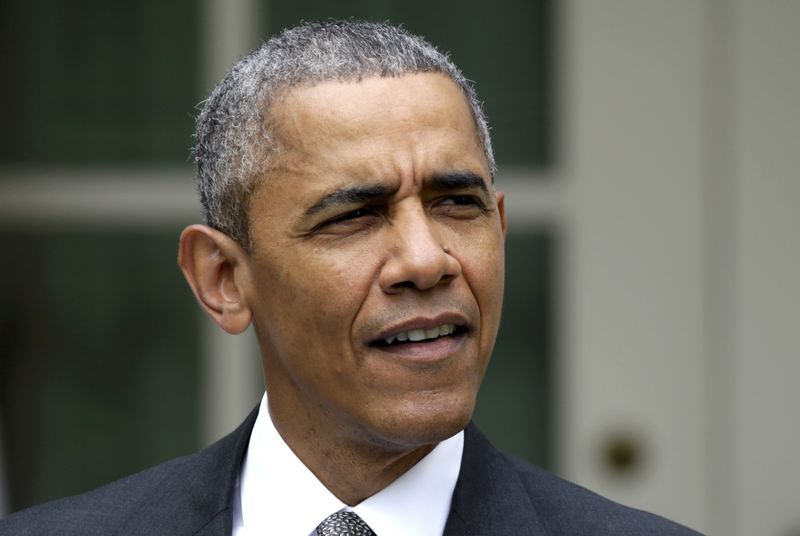 © Reuters. U.S. President Obama speaks about Supreme Court ruling on "Obamacare" subsidies while delivering a statement from the White House Rose Garden in Washington