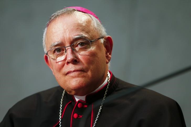 © Reuters. Archibishop of Philadelphia Charles Joseph Chaput attends a news conference at the Vatican