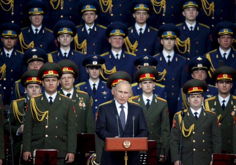 © Reuters. Presidente russo Putin faz discurso em fórum militar em Kubinka