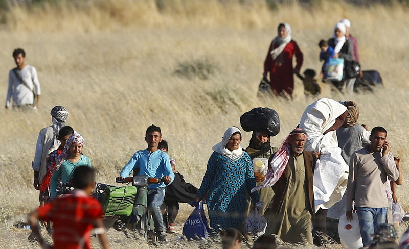 © Reuters. المرصد السوري: 146 قتيلا في هجوم الدولة الإسلامية على كوباني