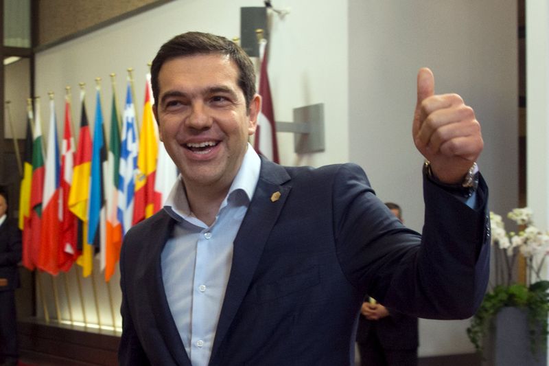 © Reuters. UE, dispuesta a retomar promesa de reestructurar deuda para llegar a acuerdo con Grecia