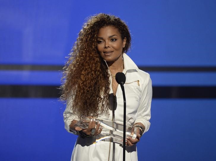 © Reuters. Janet Jackson recebe prêmio da emissora de TV BET em Los Angeles