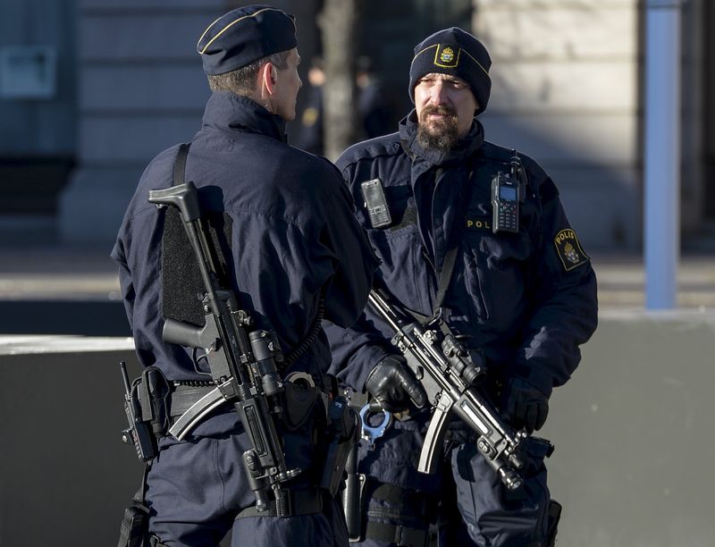 © Reuters. اطلاق سراح رجل اشتبهت السويد بأنه كان يدبر لهجوم فيها