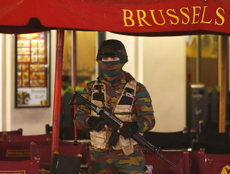 © Reuters. El Eurogrupo se reúne el lunes pese a la alerta de seguridad en Bruselas  