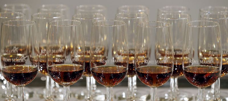 © Reuters. Glasses of Cognac are displayed at the Remy Martin headquarters in Cognac, France
