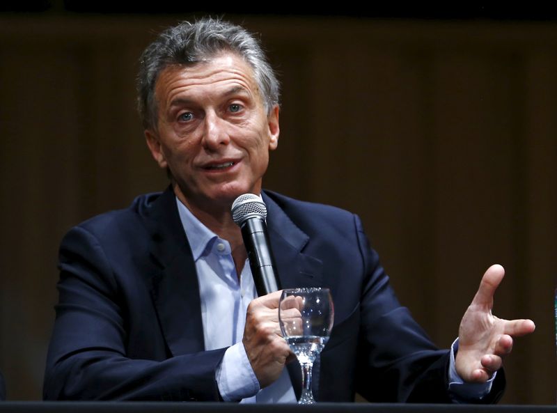 © Reuters. Presidente eleito da Argentina Mauricio Macri dá entrevista coletiva em Buenos Aires