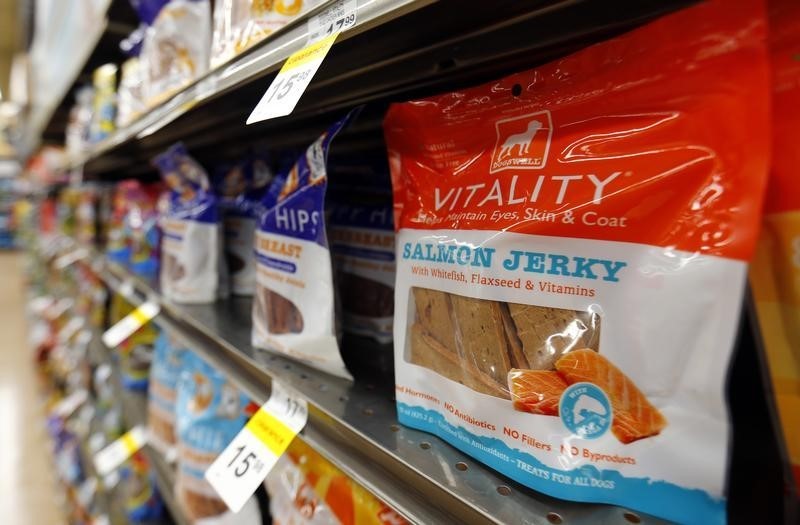 © Reuters. Dogswell dog treats are seen on the shelves at a Petco store in San Marcos, California