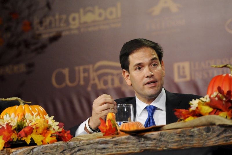 © Reuters. Republican U.S. presidential candidate Rubio speaks at the Presidential Family Forum in Des Moines, Iowa